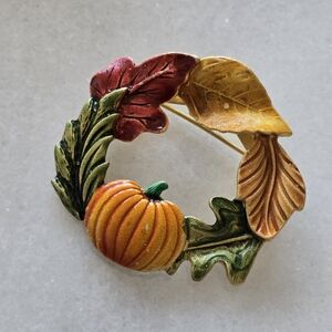 Signed Tona (COLLECTIBLE) Autumn Leaf and Pumpkin Brooch